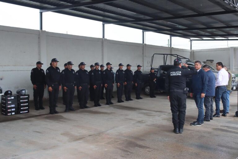 Contratan a 10 policías en Villa de Cos; faltan 21 más