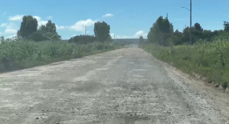 Rehabilitan 50 km carreteros en Sombrerete
