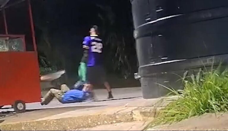 Golpean brutalmente a un abuelito en Xilitla