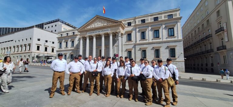 Capacitan a elementos de seguridad en España