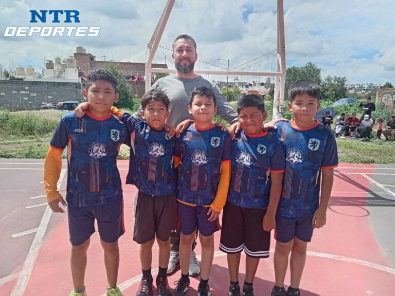 Juegan semifinales en Sauceda