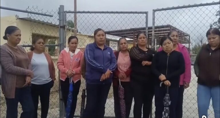 Toman telesecundaria; exigen asignar un profe