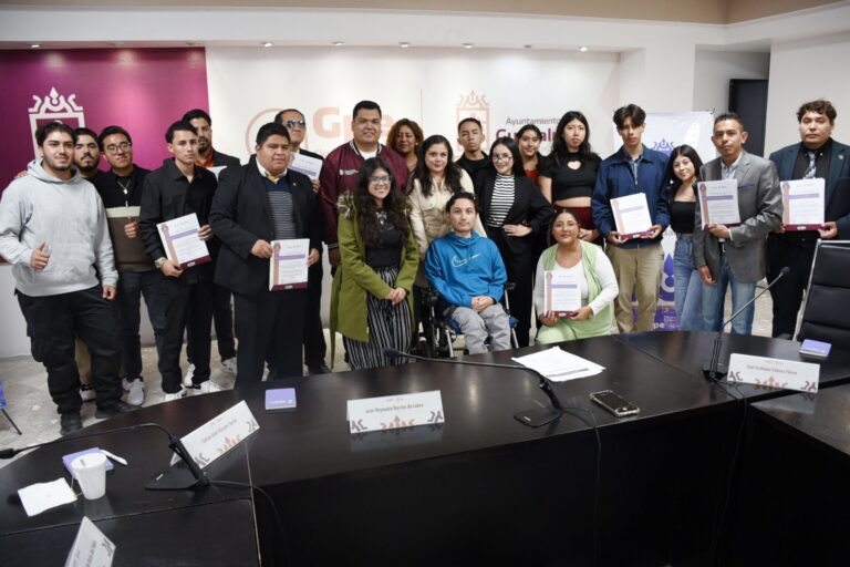 Realizan jóvenes guadalupenses debate sobre IA