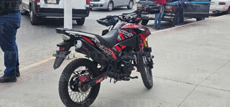 Se lesiona motociclista tras choque con particular