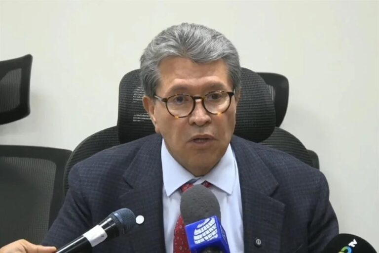 Morena debe cerrar filas ante tensiones internas: Monreal