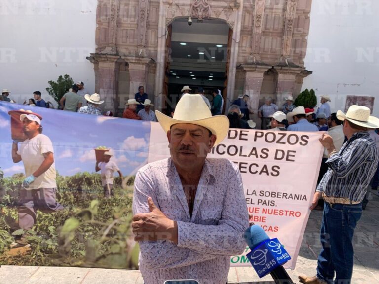 Agricultores protestan contra Ley General de Aguas