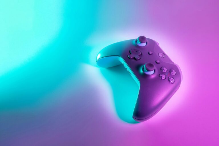¿Cómo puedes influir en el diseño de trampas online de un jugador?
