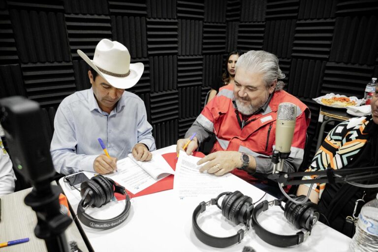 Firman convenio Radio Orla, Mazapil y EMSAD San Tiburcio