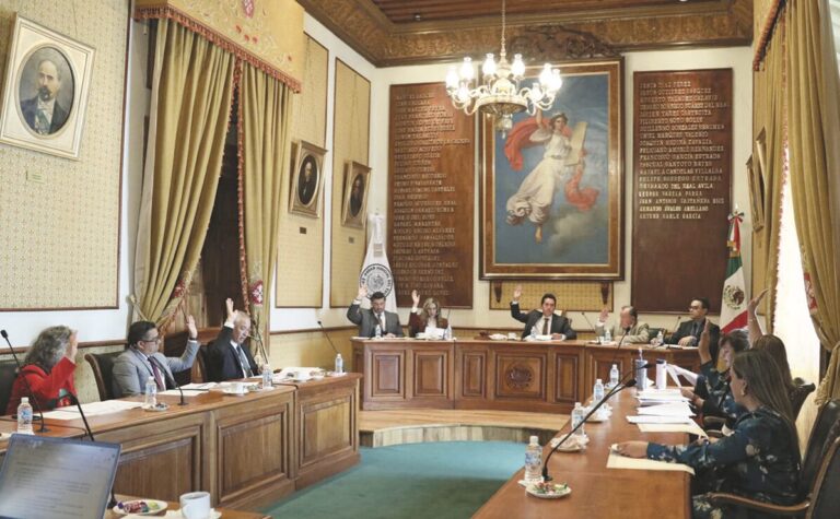Le aprietan el cinturón al Poder Judicial