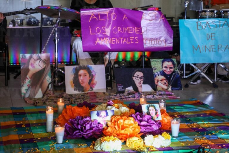 Le cantan a las mujeres ausentes