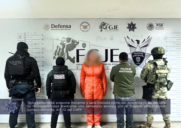Detienen a dos personas en la capital