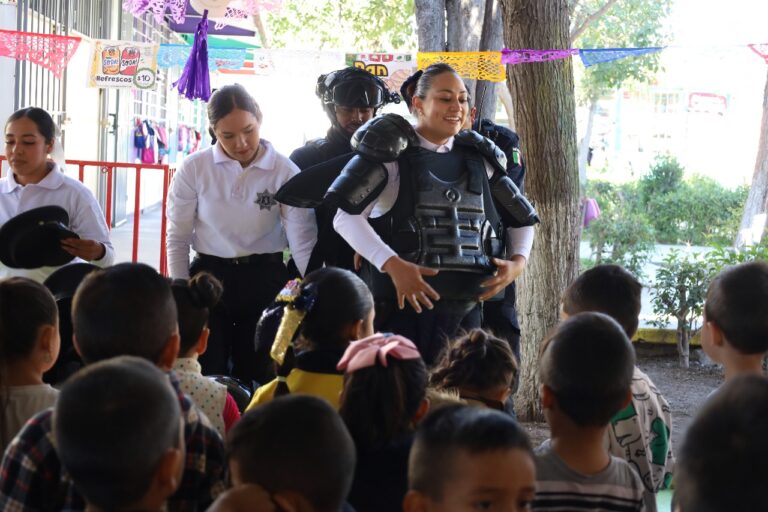 Aprenden a “Ser Policía por un Día”