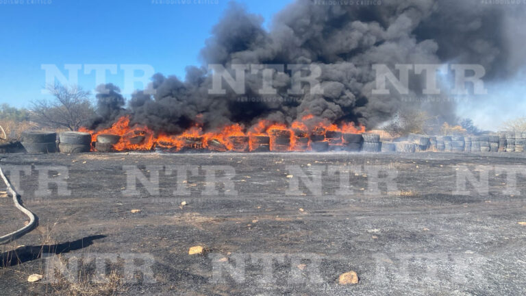 Fuego consume alrededor de 30 hectáreas de hierba seca