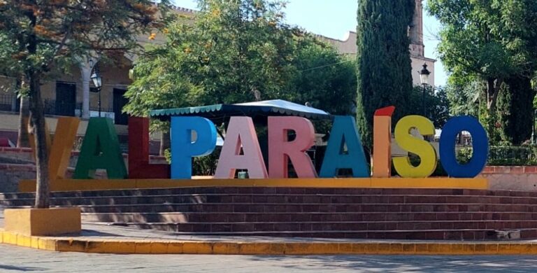Madres insisten: “rescindan a docente acosador”