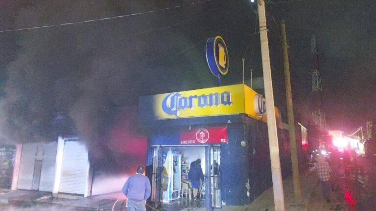 Se incendia local comercial; fue pérdida total