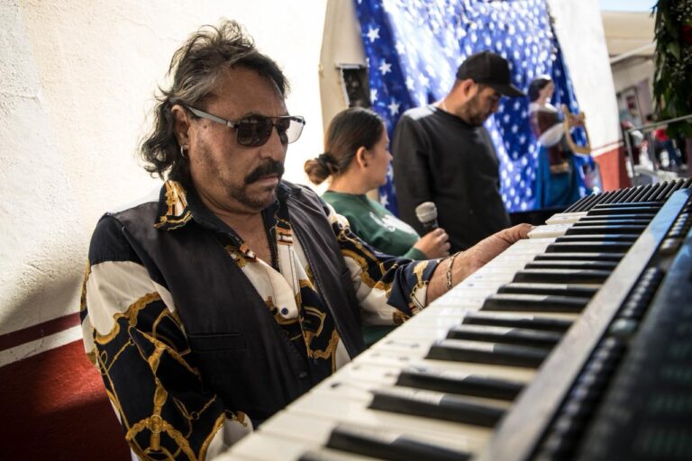 Músicos se quedan sin trabajo