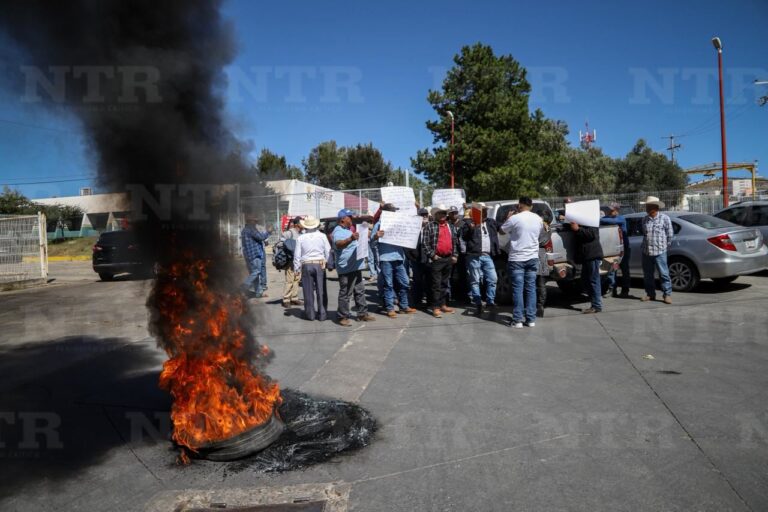 Protestan productores por acopio de frijol