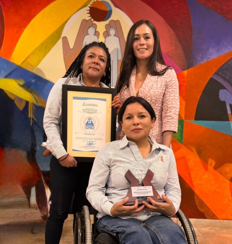 Recibe Capstone reconocimiento de inclusividad