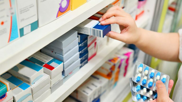 No hay abasto de fármacos en hospitales