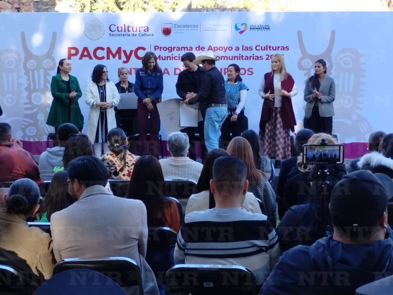 Entregan apoyos PACMyC 2025