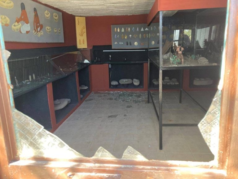 Roban piezas arqueológicas de museo