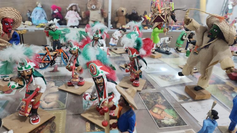 Exhiben un siglo de juguetes