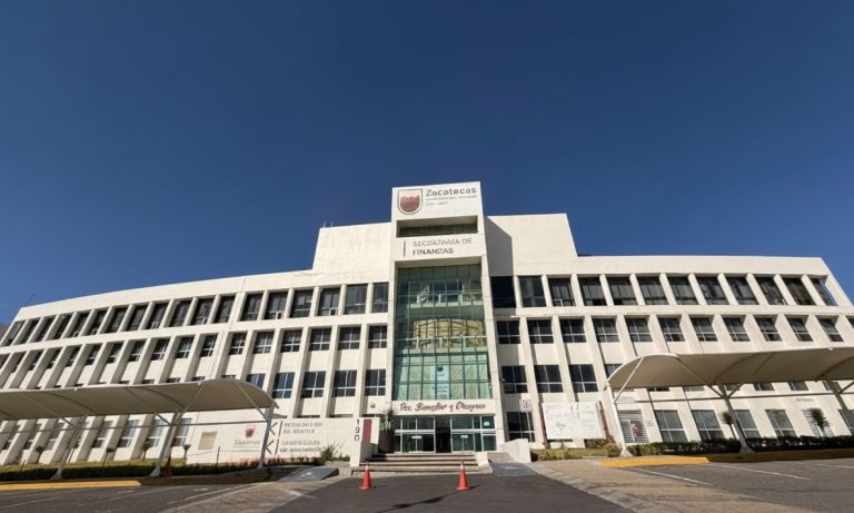 Montarán guardias en Recaudación de Rentas durante vacaciones