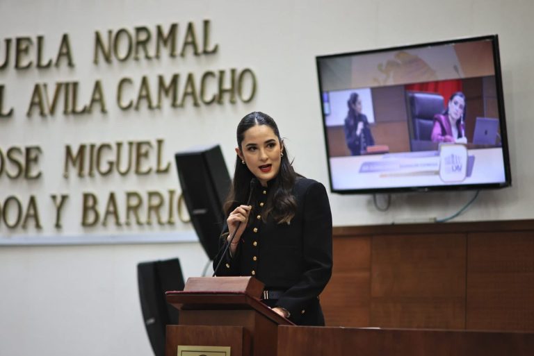 Propone Barragán sancionar calumnias contra personal educativo