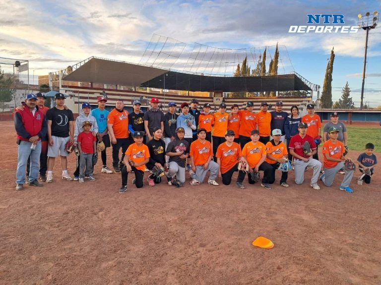 Aprenden béisbol de exjugador profesional en Ojocaliente