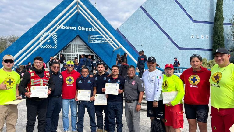 Se capacita Protección Civil de Zacatecas en rescate acuático