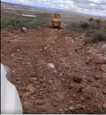 Rehabilitan acceso a comunidades de Fresnillo