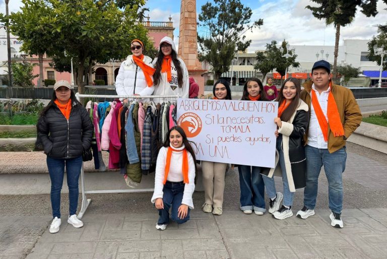 Jóvenes en Movimiento acopian y donan ropa