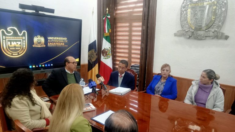 Firma convenio en UAZ