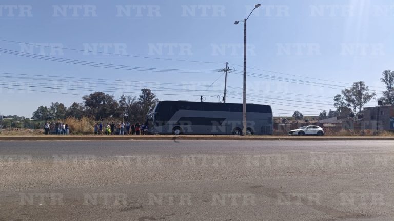 Se quedan varados 60 zacatecanos en Tepatitlán
