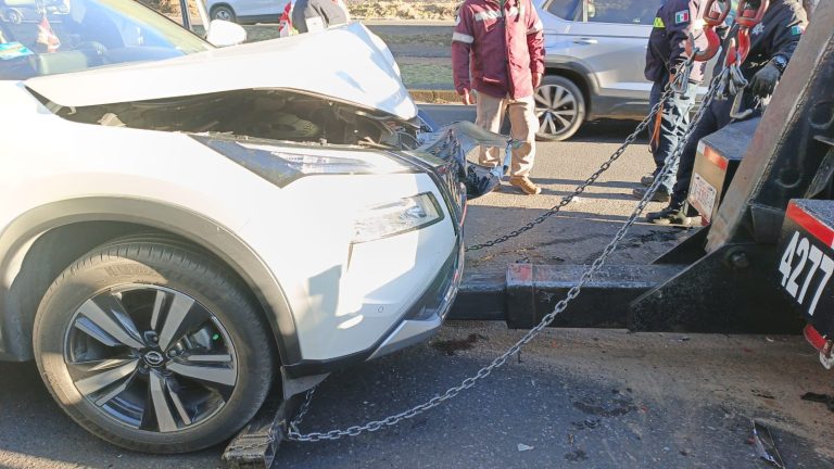 Accidente en bulevar provoca fuerte congestionamiento vial