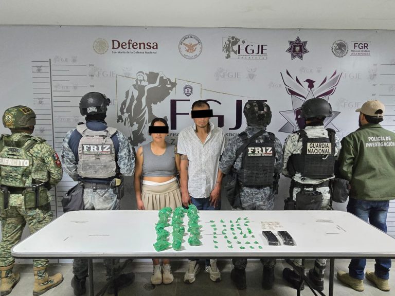 Detienen a dos personas en Tabasco
