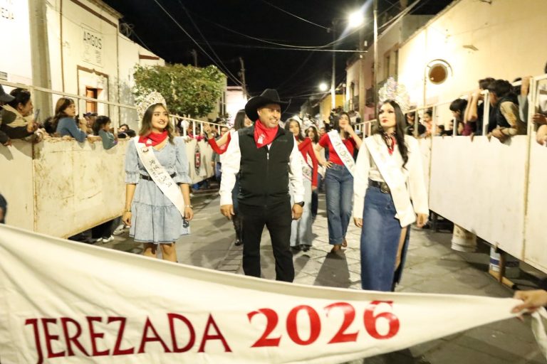 Todo un éxito el encierro nocturno de la Jerezada 2026