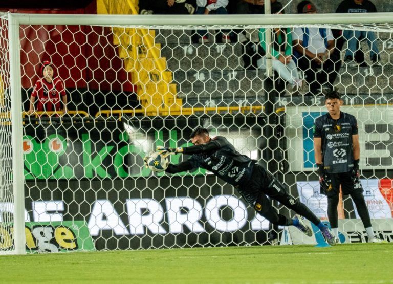 Antonny Monreal y el Municipal Liberia pegan primero en la Copa