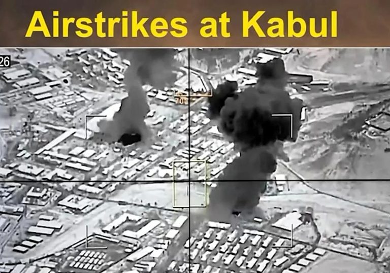 Bombardea Pakistán a Afganistán