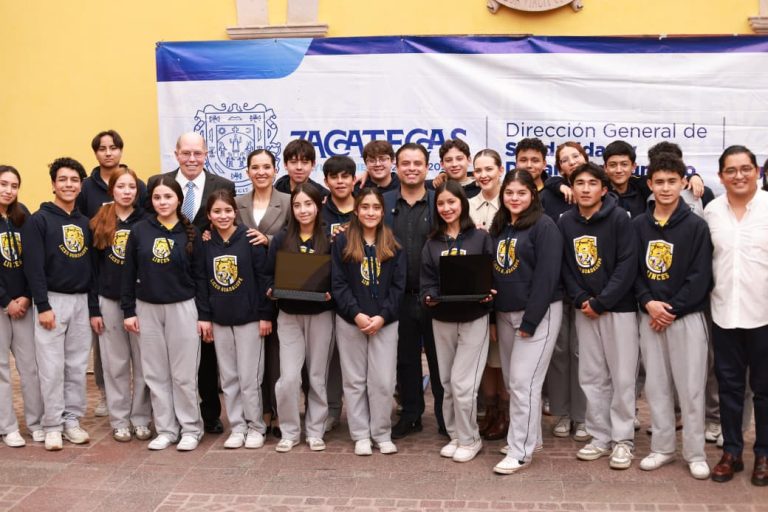Dan arranque a Centros de Aprendizaje en la capital