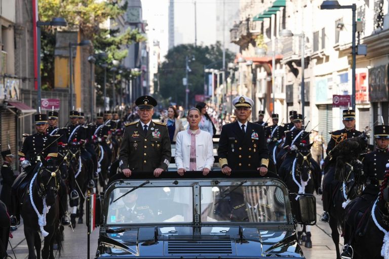 Encabeza presidenta conmemoración de la Marcha de la Lealtad