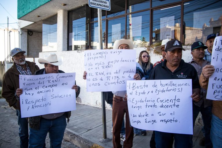 Truenan ejidatarios contra el RAN