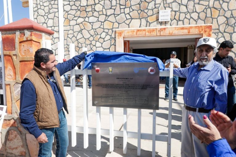 Modernizan iglesia en Purísima del Maguey