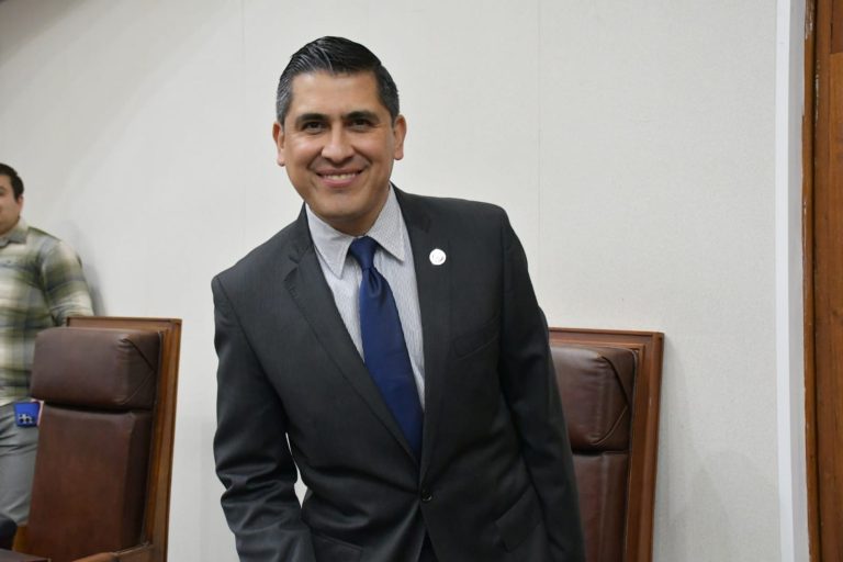 Se necesita un bloque opositor sólido: Carlos Peña