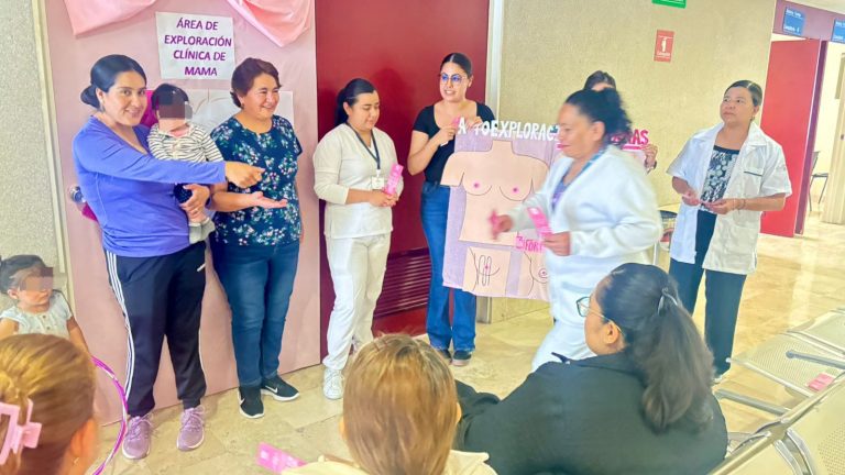 Capacitan a mujeres en autoexploración mamaria