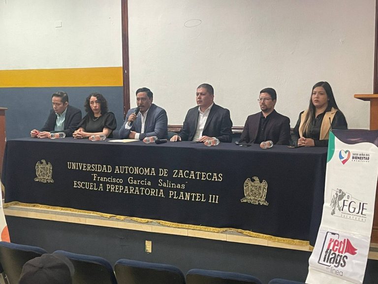 Explican red flags a estudiantes de Fresnillo