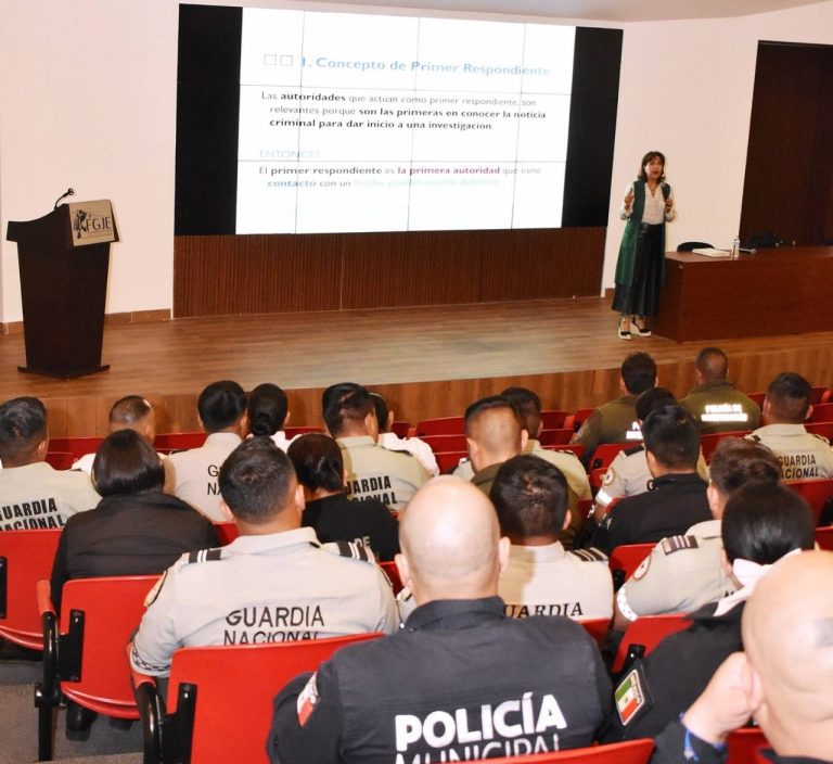 Capacitan a primeros respondientes de seguridad