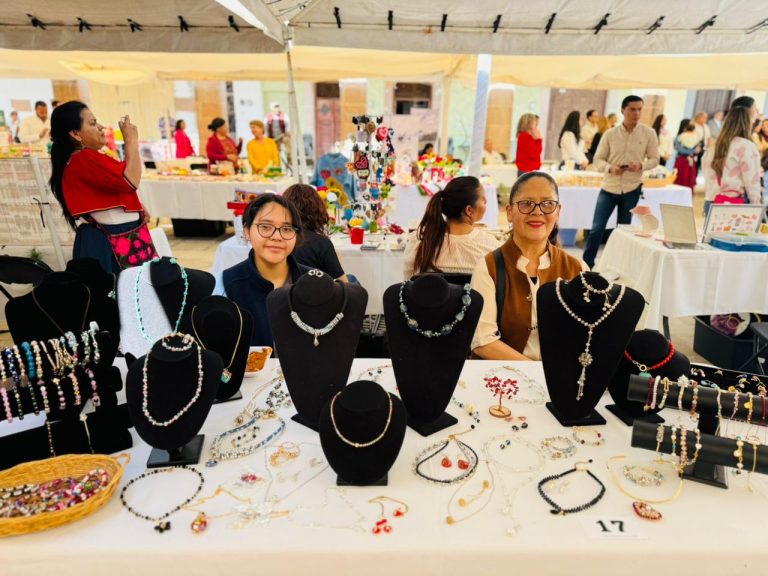 Participan emprendedoras de Jerez en Caravana de Empoderamiento