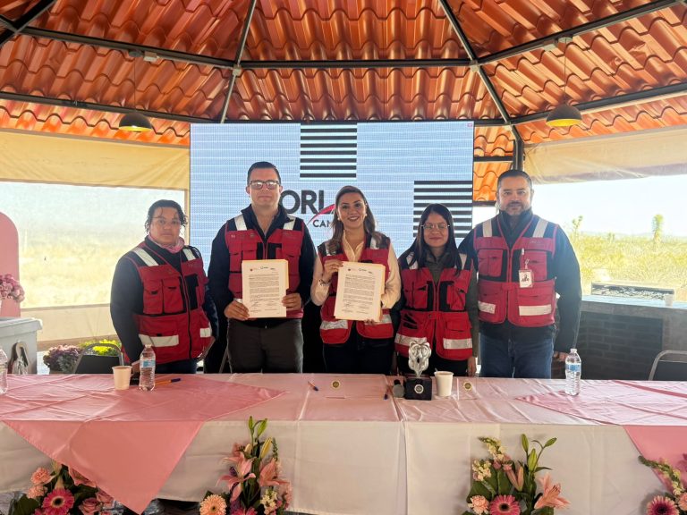 Firman convenio Semujer y Minera Orla