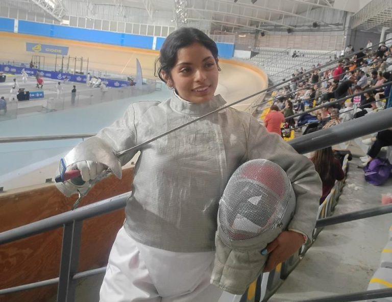 Participa zacatecana en clasificatorio de Olimpiada Nacional de Esgrima
